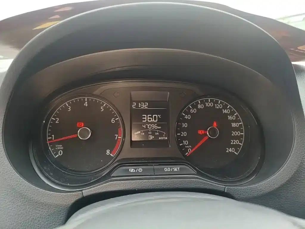 2016 Polo 1.4L Manual Fashion Edition — миниатюра 12