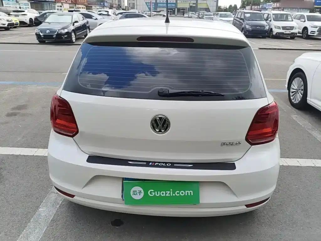 2016 Polo 1.4L Manual Fashion Edition — миниатюра 6