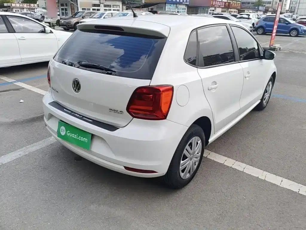 2016 Polo 1.4L Manual Fashion Edition — миниатюра 7
