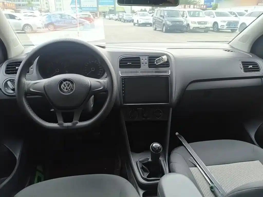 2016 Polo 1.4L Manual Fashion Edition — миниатюра 10
