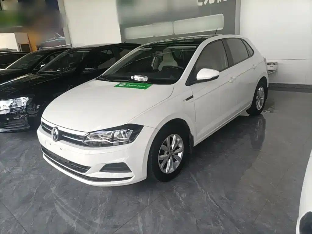 2019 Polo Plus 1.5L Automatic Colorful Technology Edition — миниатюра 1