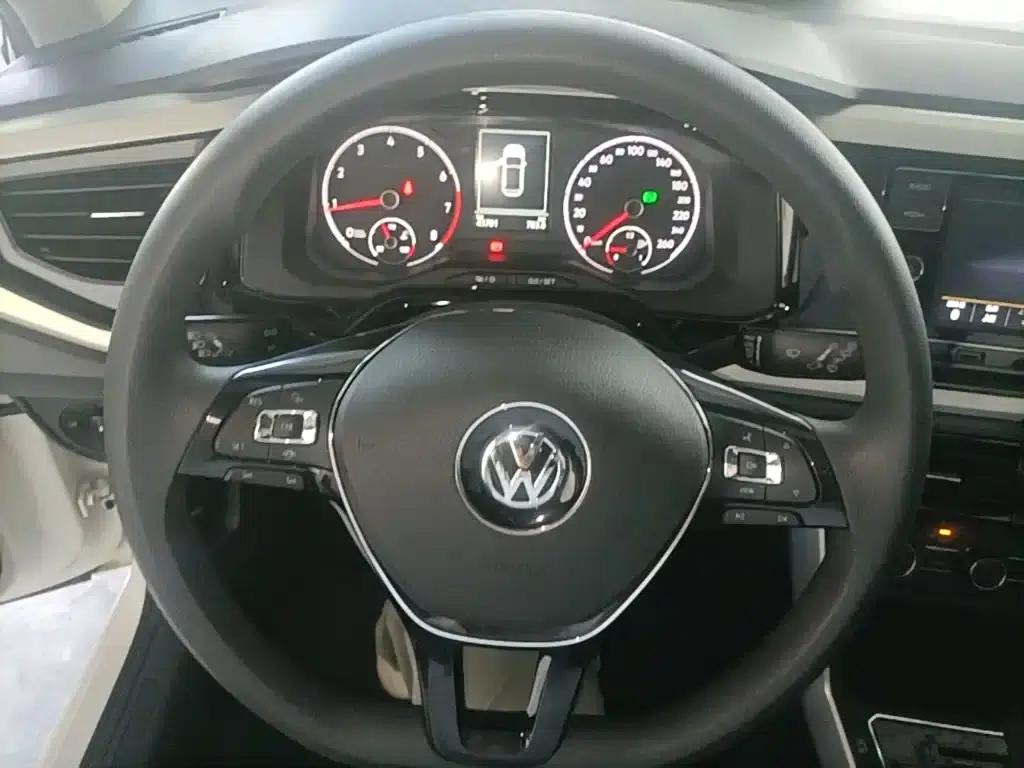 2019 Polo Plus 1.5L Automatic Colorful Technology Edition — миниатюра 11