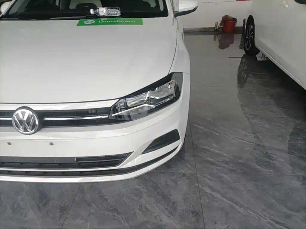 2019 Polo Plus 1.5L Automatic Colorful Technology Edition — миниатюра 24
