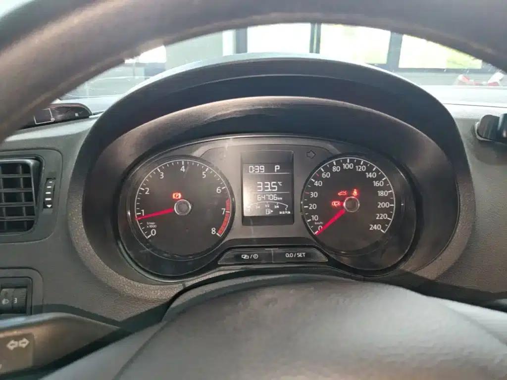2016 Polo 1.4L Automatic Fashion Edition — миниатюра 12