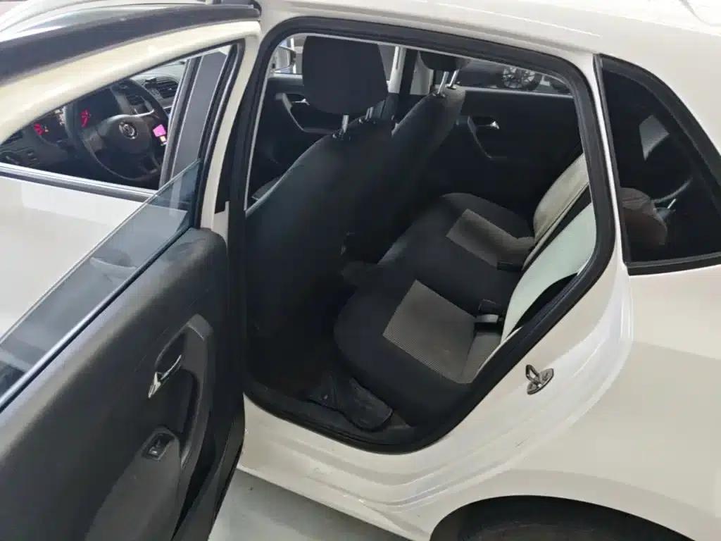 2016 Polo 1.4L Automatic Fashion Edition — миниатюра 17