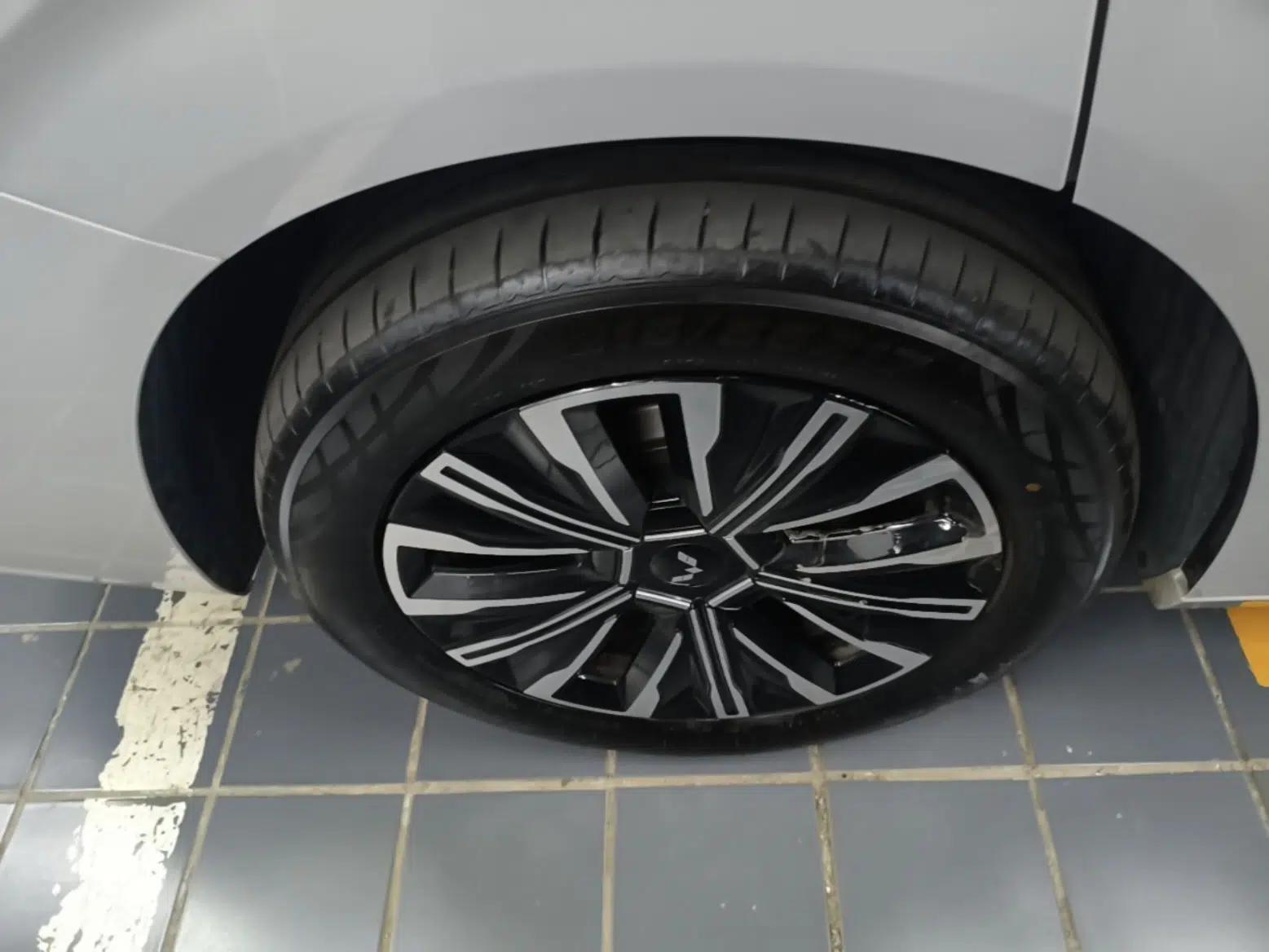 Wuling Starlight 730 2025 Model Plug-in Hybrid 125km Luxury Edition — миниатюра 11