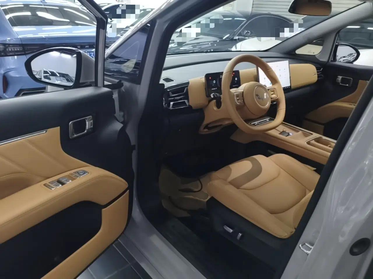 Wuling Starlight 730 2025 Model Plug-in Hybrid 125km Luxury Edition — миниатюра 18