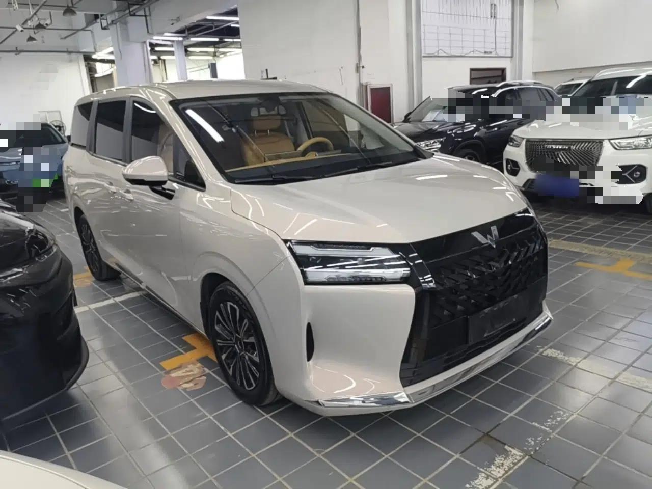 Wuling Starlight 730 2025 Model Plug-in Hybrid 125km Luxury Edition — миниатюра 3