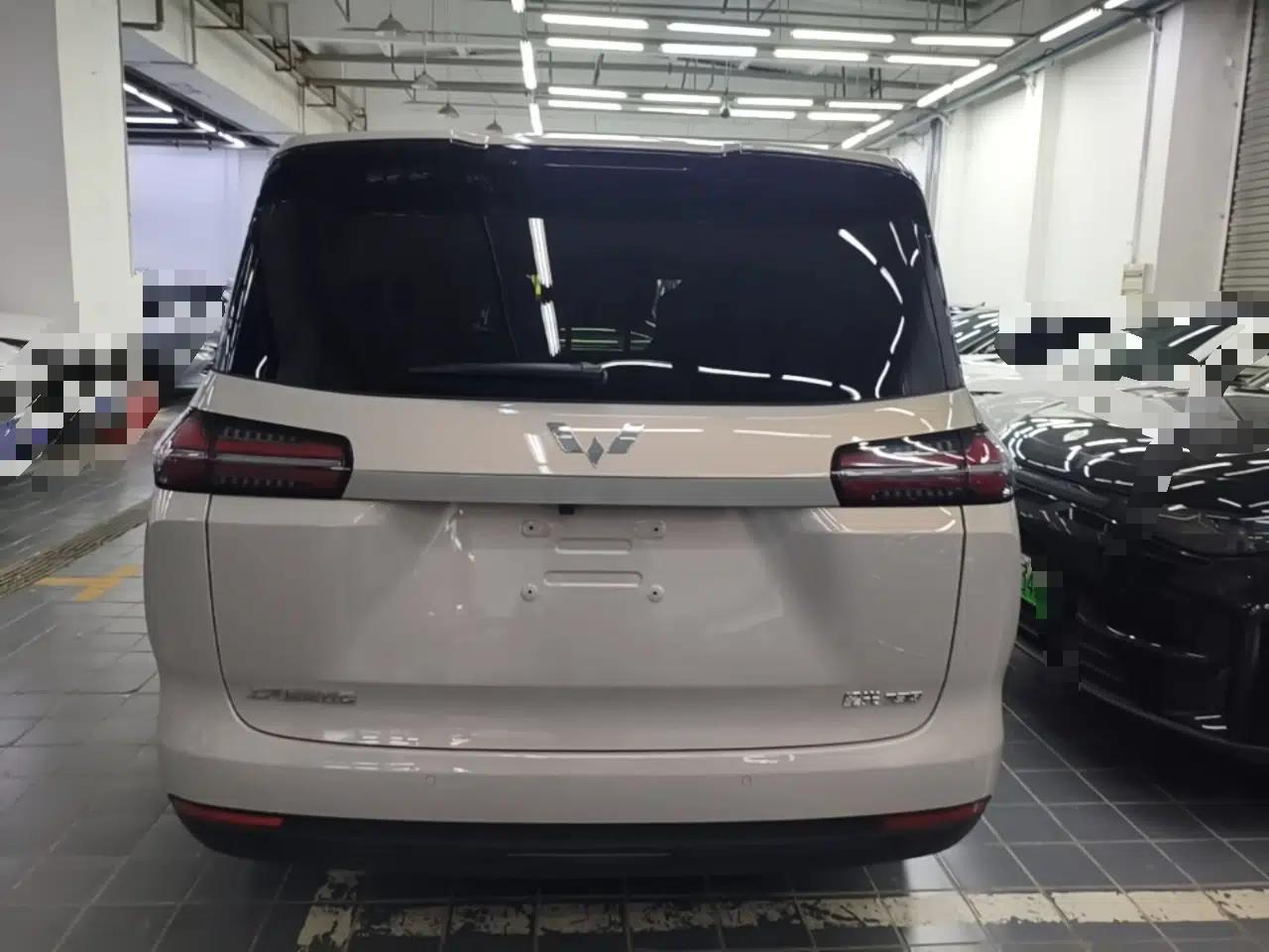 Wuling Starlight 730 2025 Model Plug-in Hybrid 125km Luxury Edition — миниатюра 5