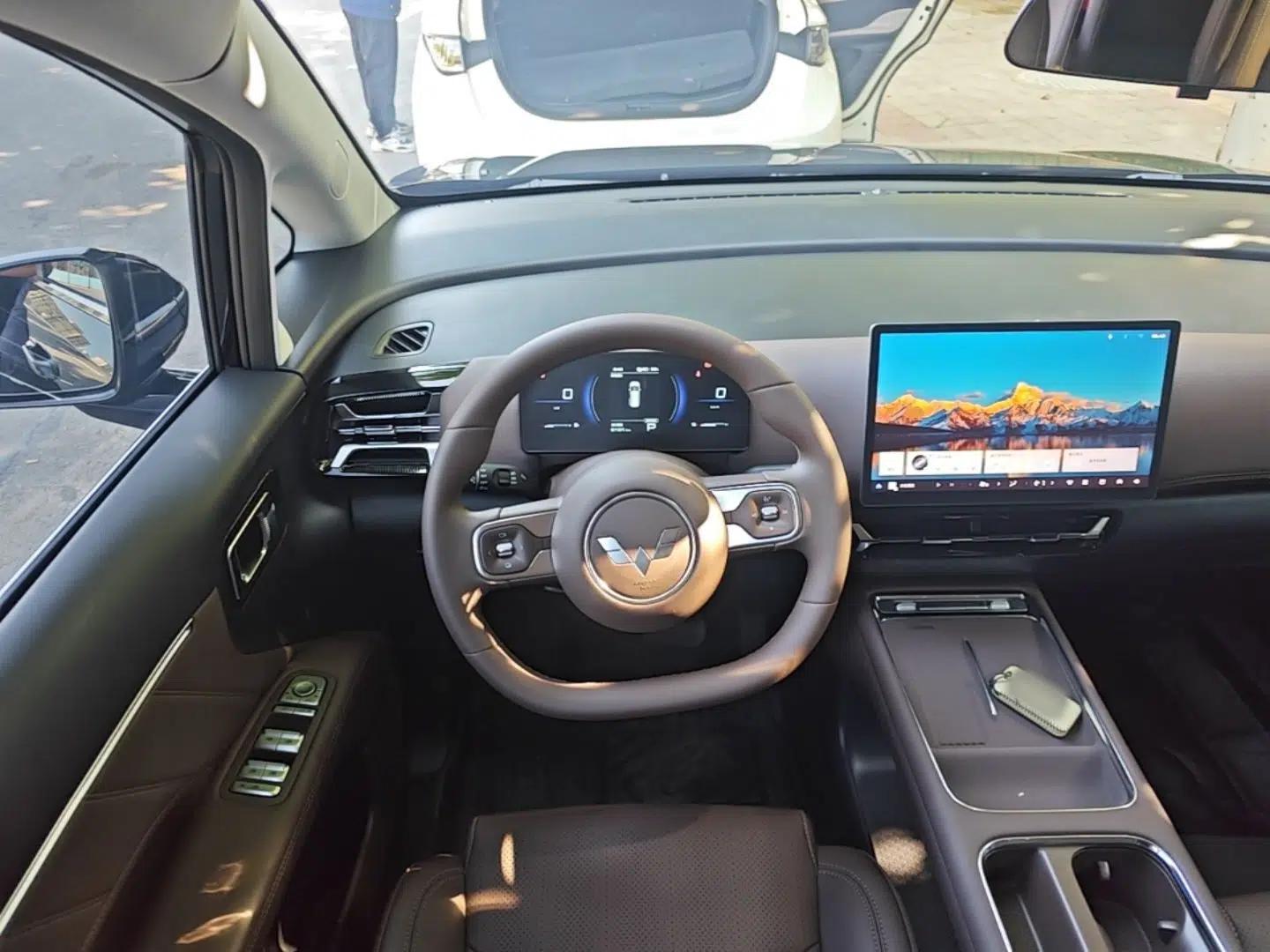 Wuling Starlight 730 2025 Model Plug-in Hybrid 125km Luxury Edition — миниатюра 13