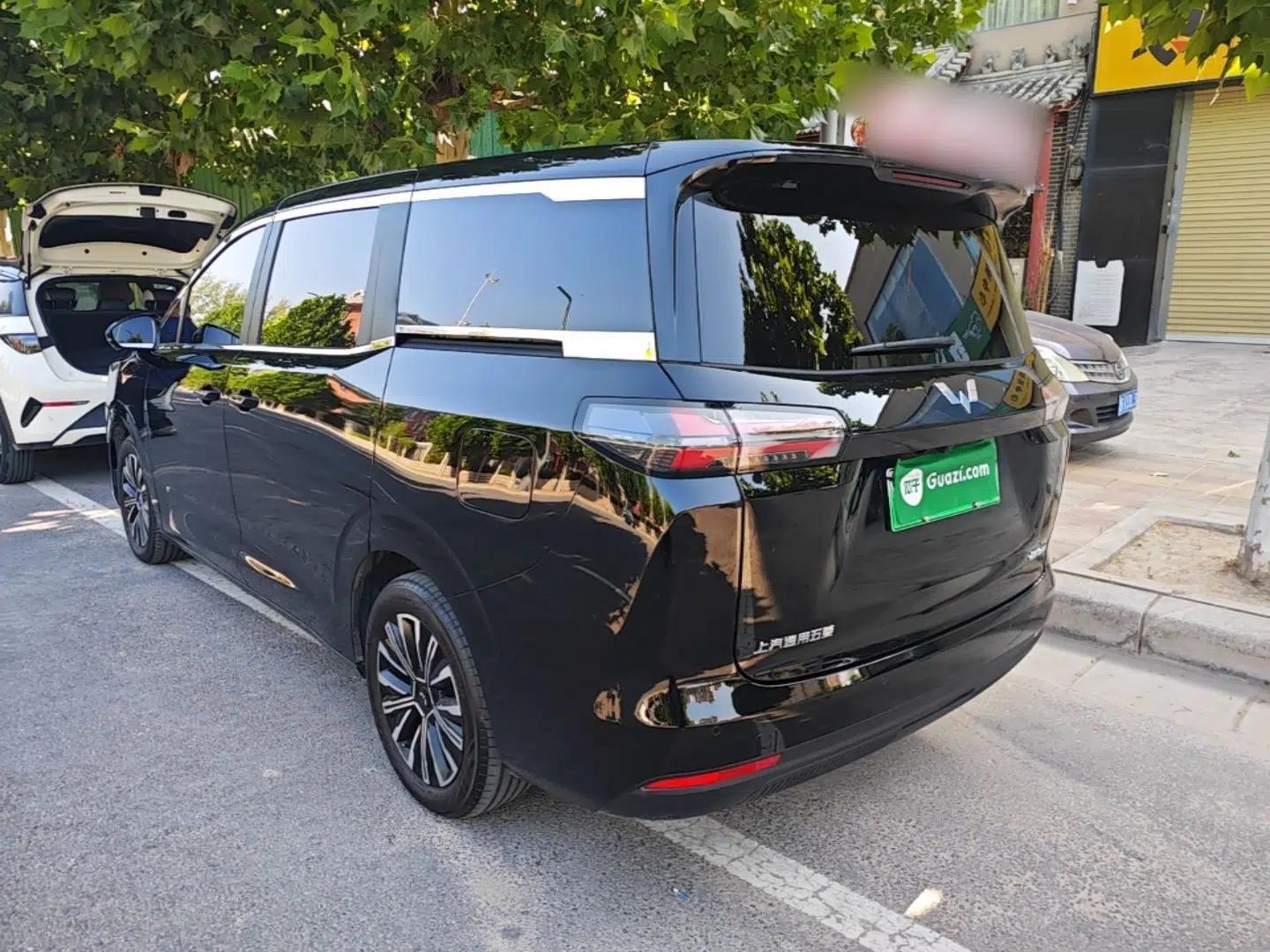 Wuling Starlight 730 2025 Model Plug-in Hybrid 125km Luxury Edition — миниатюра 4