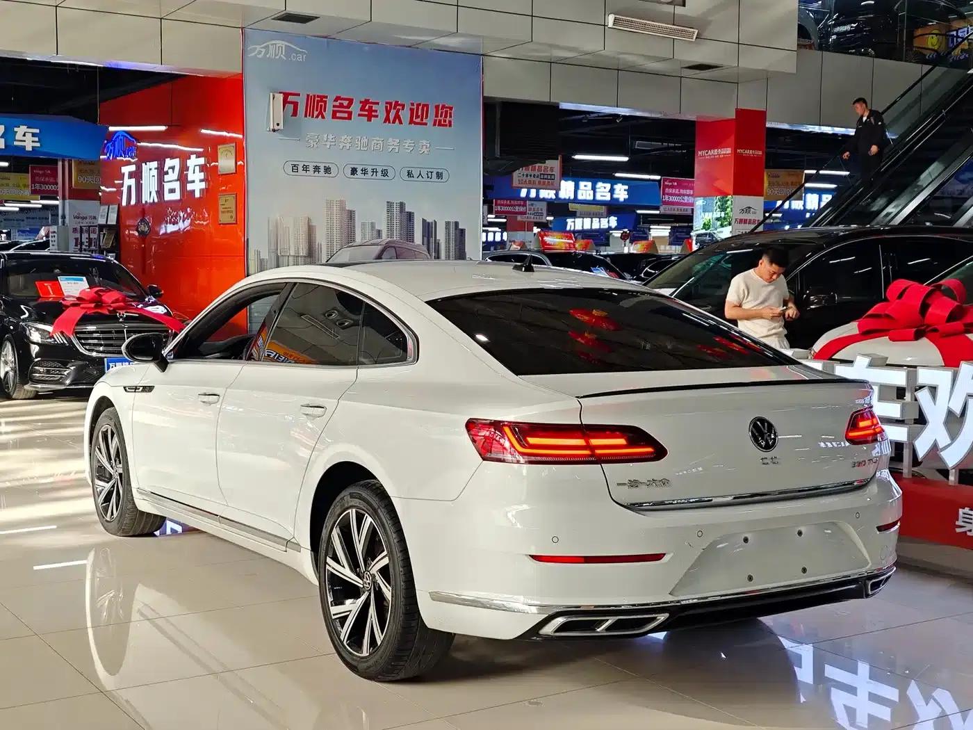 FAW-Volkswagen CC 2023 330TSI Dazzling Edition — миниатюра 15