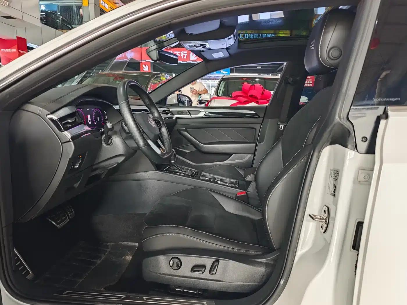 FAW-Volkswagen CC 2023 330TSI Dazzling Edition — миниатюра 4