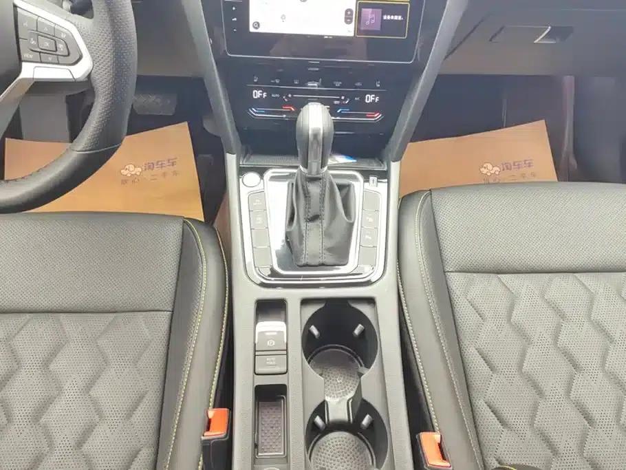 FAW-Volkswagen CC 2026 Model 30 Million Unit Selection Edition 380TSI - Eye-Catching — миниатюра 16