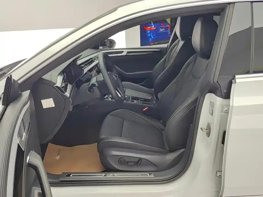 FAW-Volkswagen CC 2026 Model 30 Million Unit Selection Edition 380TSI - Eye-Catching — миниатюра 9