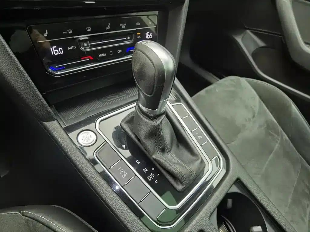 FAW-Volkswagen CC 2021 Shooting Brake 330TSI Shooting Edition — миниатюра 13