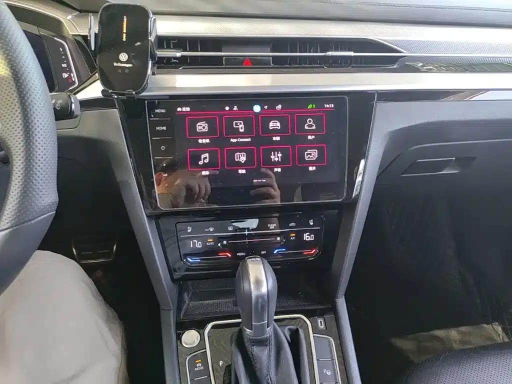 FAW-Volkswagen CC 2024 380TSI Striking Edition — миниатюра 13