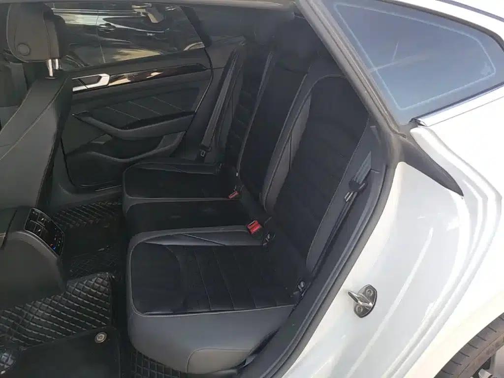FAW-Volkswagen CC 2024 380TSI Striking Edition — миниатюра 17