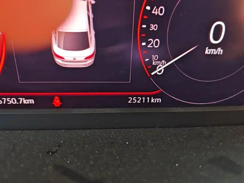 FAW-Volkswagen CC 2021 380TSI Striking Edition — миниатюра 5