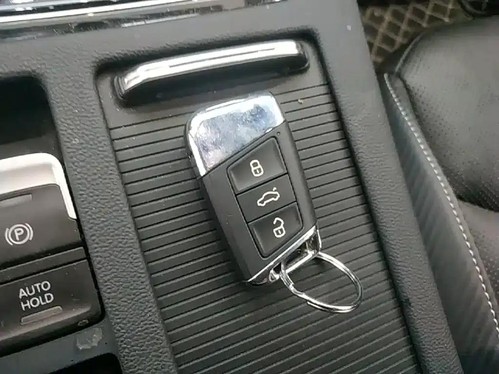 FAW-Volkswagen CC 2020 330TSI Charm Edition (National VI Emission Standard) — миниатюра 9