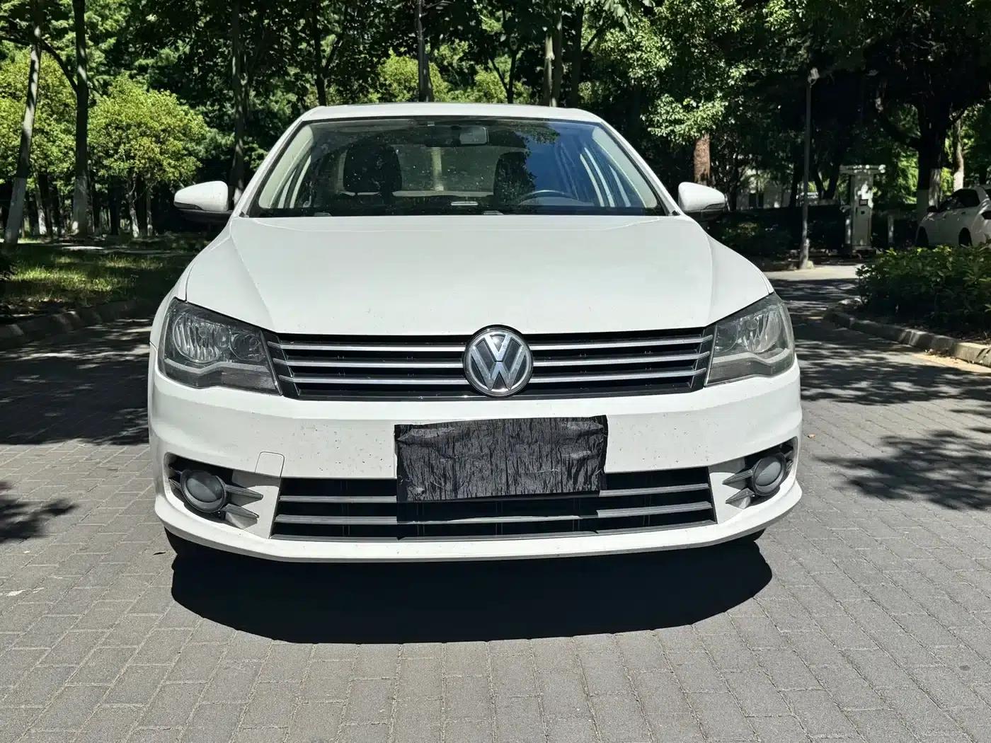 2014 Volkswagen Bora 1.6L Automatic Fashion Edition — миниатюра 2