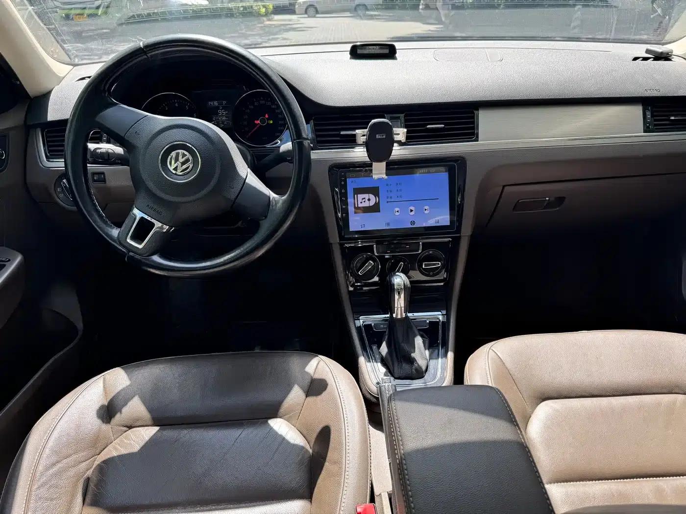 2014 Volkswagen Bora 1.6L Automatic Fashion Edition — миниатюра 9
