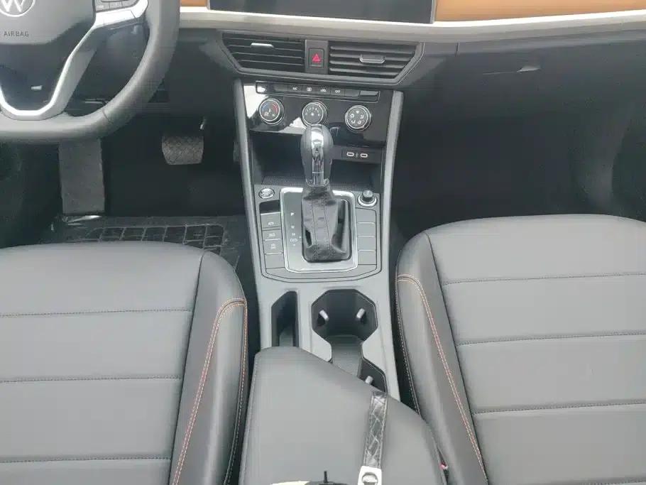 2025 Volkswagen Bora 200TSI DSG Joyful Navigation Edition — миниатюра 16