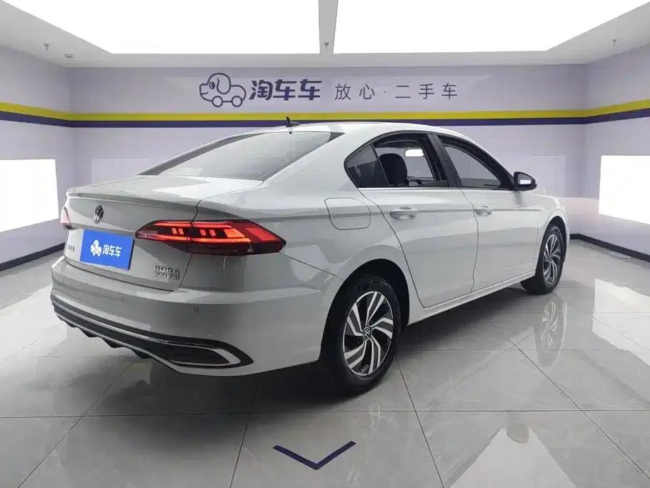 2025 Volkswagen Bora 200TSI DSG Joyful Navigation Edition — миниатюра 3
