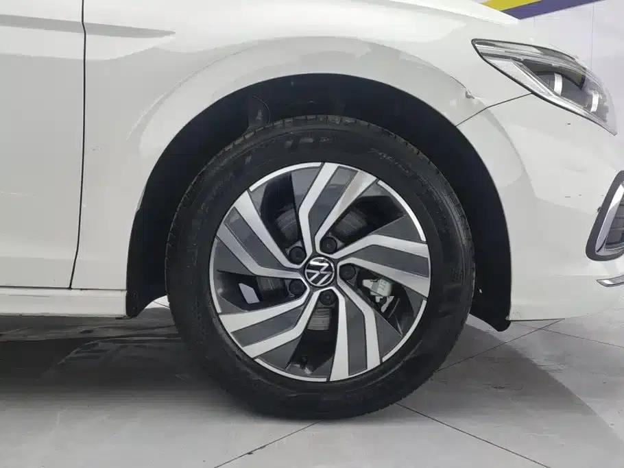 2025 Volkswagen Bora 200TSI DSG Joyful Navigation Edition — миниатюра 6