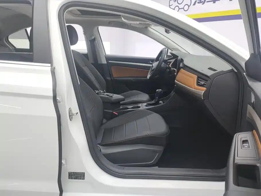 2025 Volkswagen Bora 200TSI DSG Joyful Navigation Edition — миниатюра 8