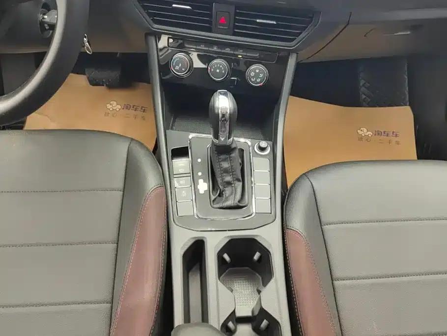 2021 Volkswagen Bora 1.5L Automatic Comfort Smart Connect Edition — миниатюра 16