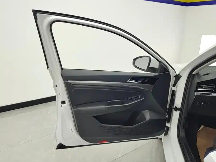 2021 Volkswagen Bora 1.5L Automatic Comfort Smart Connect Edition — миниатюра 7
