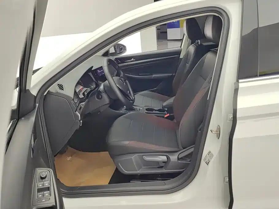 2021 Volkswagen Bora 1.5L Automatic Comfort Smart Connect Edition — миниатюра 9