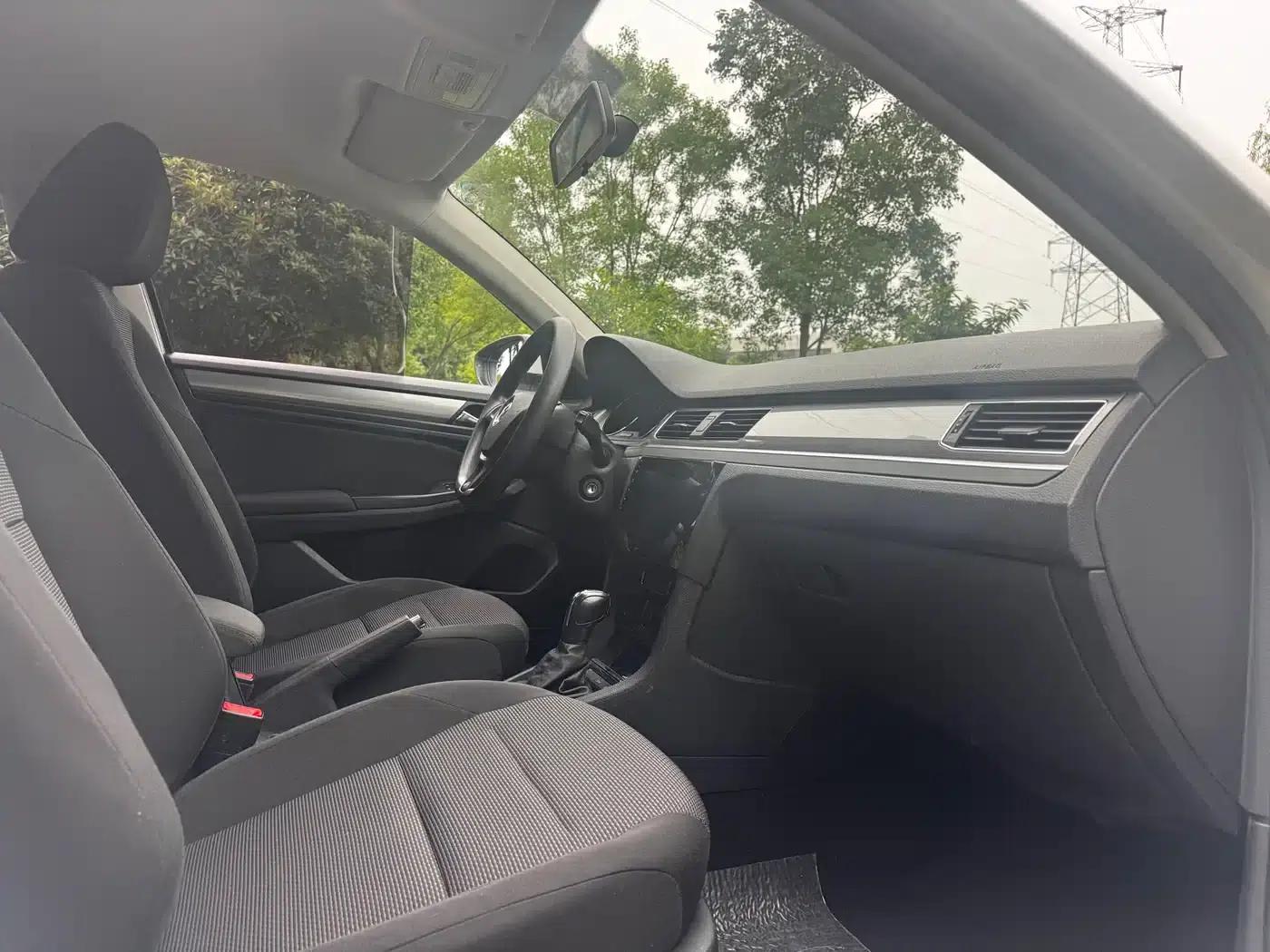 2023 Volkswagen Bora 1.5L Automatic Limited Edition — миниатюра 12