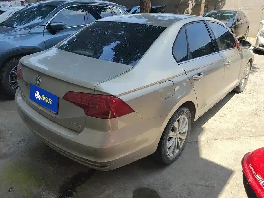 2016 Volkswagen Bora 1.6L Automatic Comfort Model — миниатюра 3