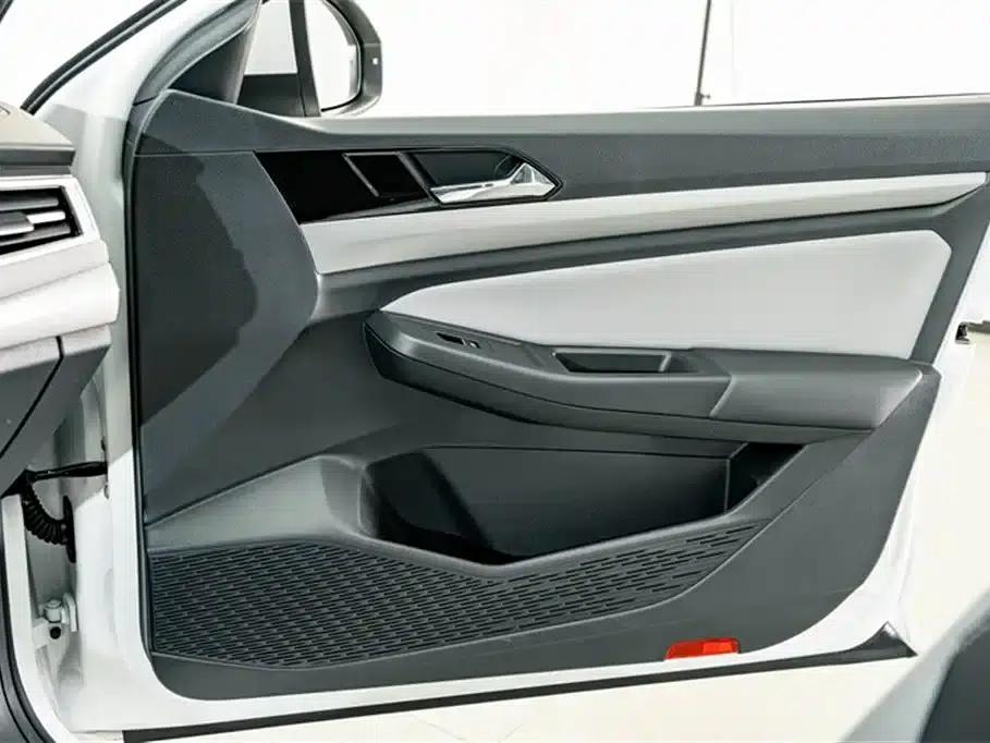 2023 Volkswagen Bora 300TSI DSG Premium Edition — миниатюра 15
