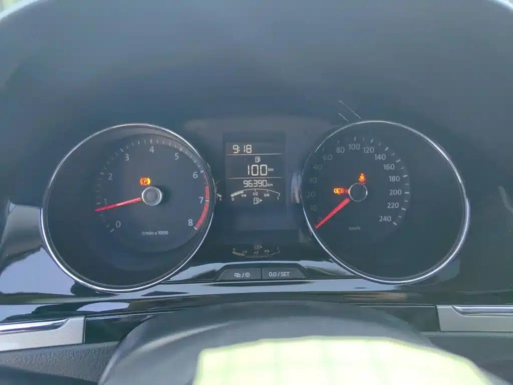 2015 Volkswagen Bora Value Edition 1.6L Manual Comfort Model — миниатюра 8
