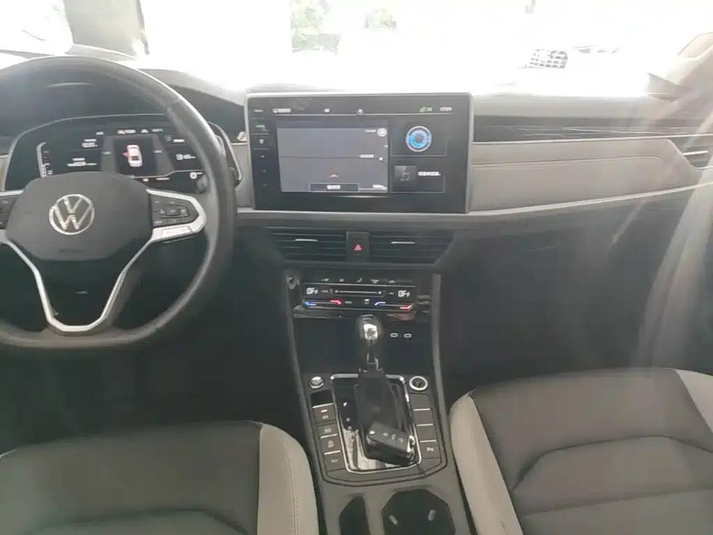 2023 Volkswagen Bora 280TSI DSG Premium Edition — миниатюра 13