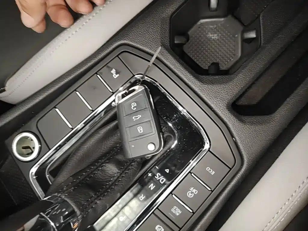 2023 Volkswagen Bora 280TSI DSG Premium Edition — миниатюра 9