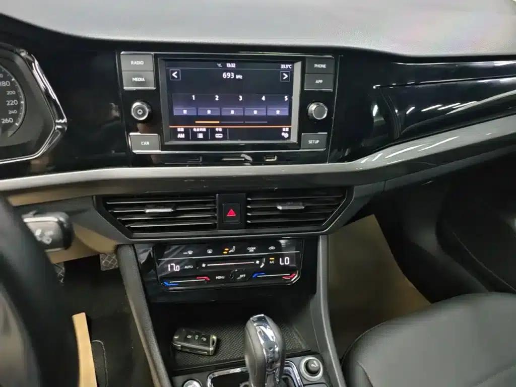 2020 Volkswagen Bora 1.5L Automatic Elite — миниатюра 13
