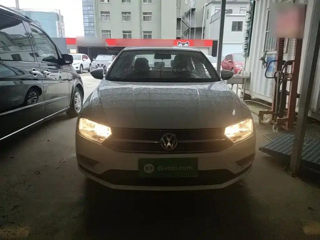 2018 Volkswagen Bora 1.5L Automatic Fashion Edition — миниатюра 3