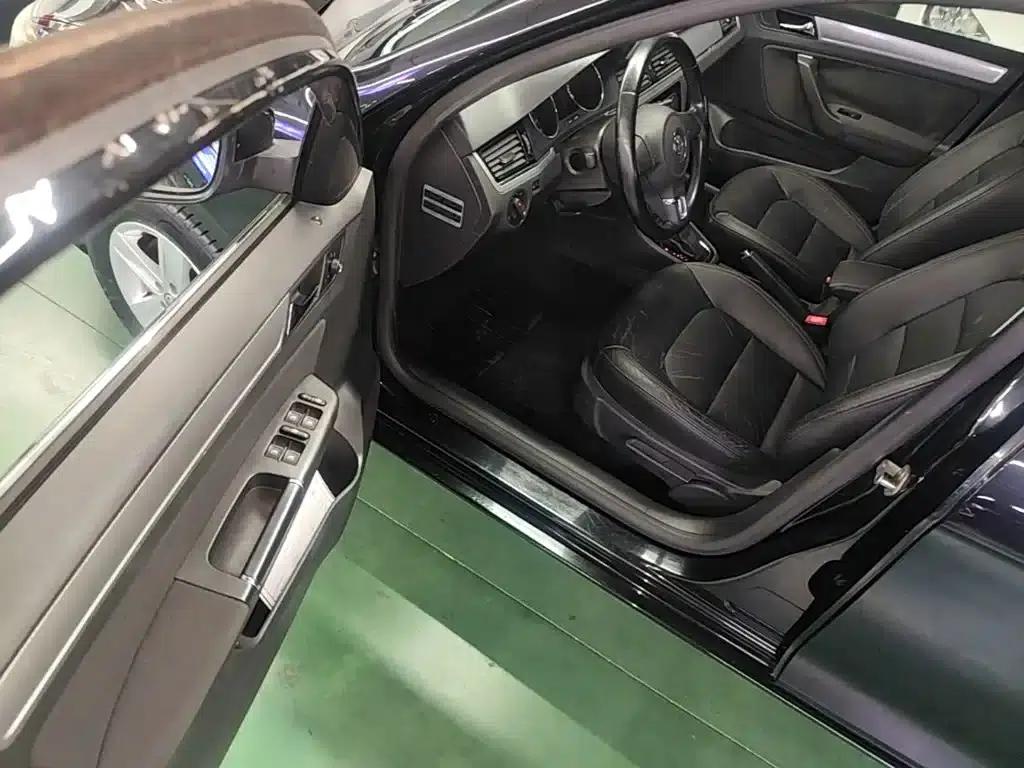 2014 Volkswagen Bora 1.6L Automatic Fashion Edition — миниатюра 16