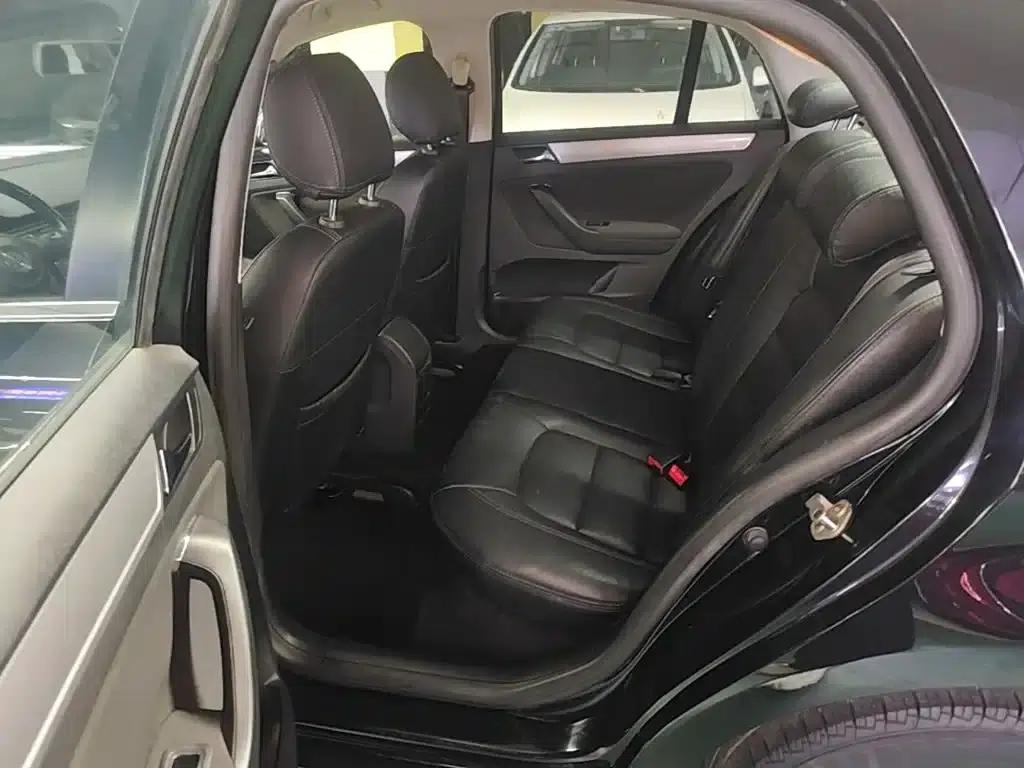 2014 Volkswagen Bora 1.6L Automatic Fashion Edition — миниатюра 17