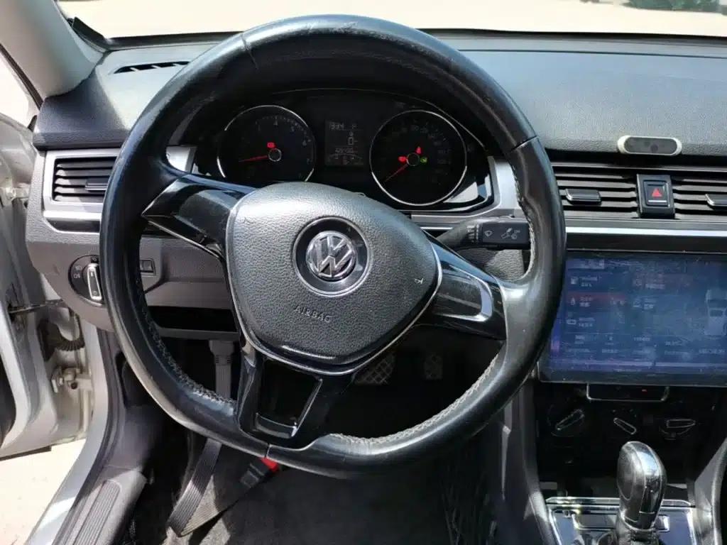 2016 Volkswagen Bora 1.6L Automatic Comfort Model — миниатюра 11