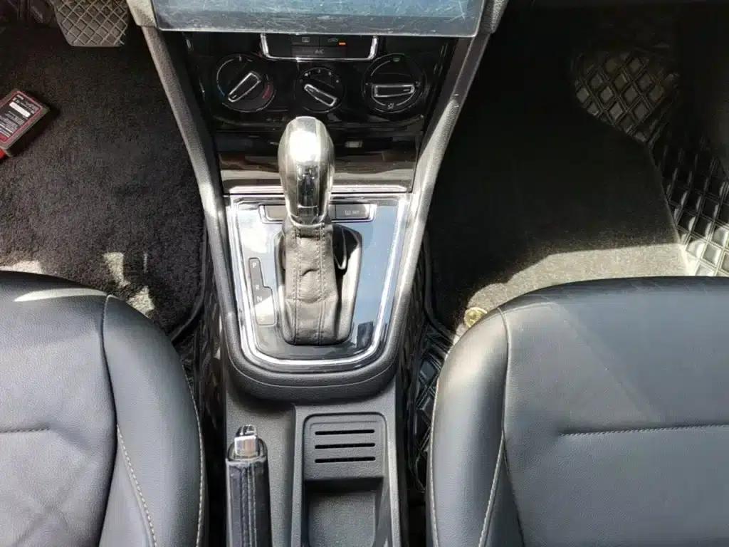 2016 Volkswagen Bora 1.6L Automatic Comfort Model — миниатюра 14