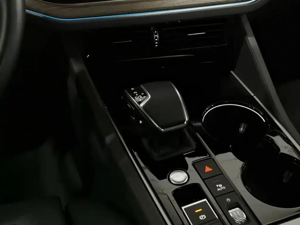 Touareg 2021 3.0TSI R-Line Classic Sport Package — миниатюра 13