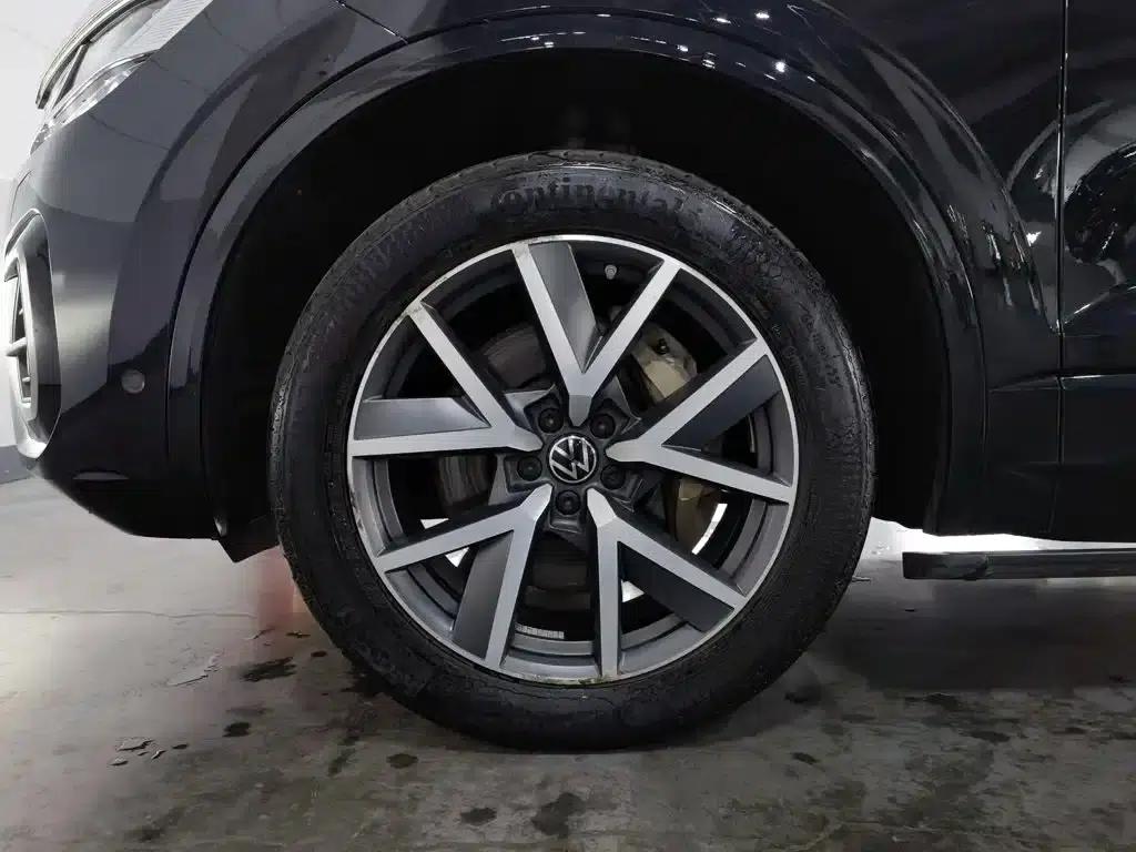 Touareg 2021 3.0TSI R-Line Classic Sport Package — миниатюра 17