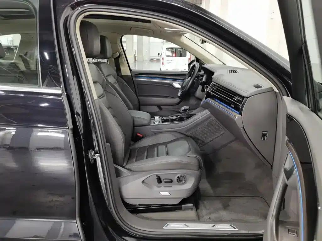 Touareg 2021 3.0TSI R-Line Classic Sport Package — миниатюра 23