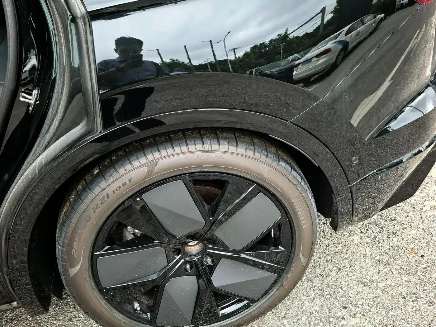 2026 Touareg 3.0TSI Edge Edition, Obsidian Black Sport Package — миниатюра 6