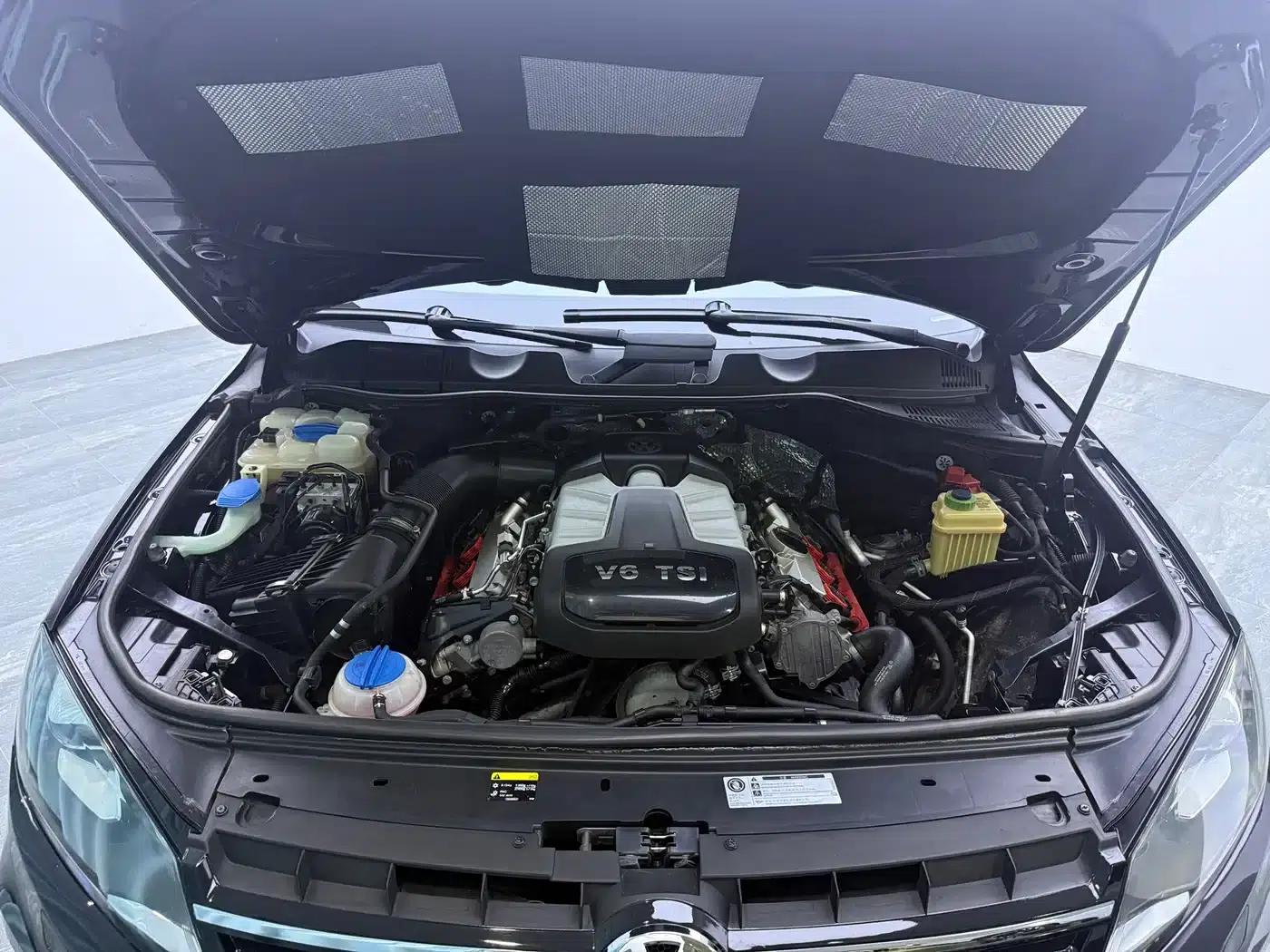 2014 Touareg 3.0TSI Black Explorer — миниатюра 4